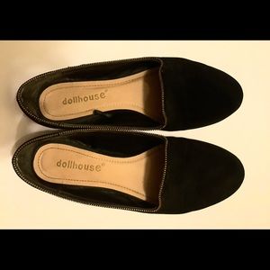 Black Ballet Flats